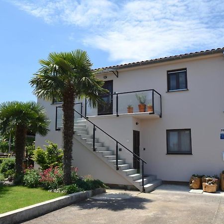 Apartments Aki Malinska Extérieur photo