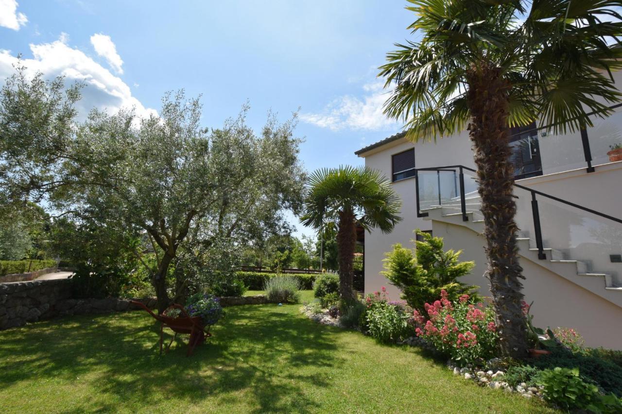 Apartments Aki Malinska Extérieur photo