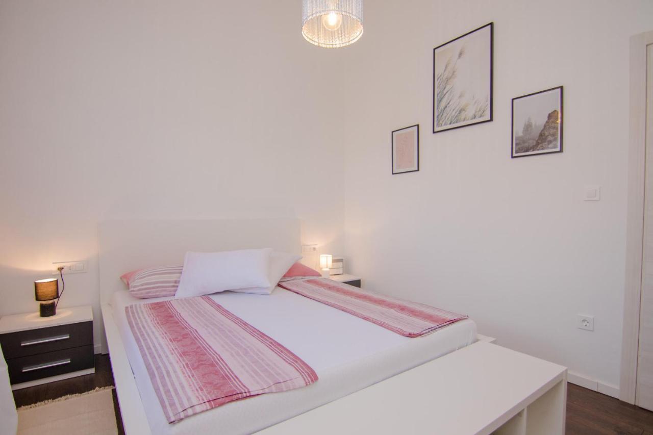 Apartments Aki Malinska Extérieur photo