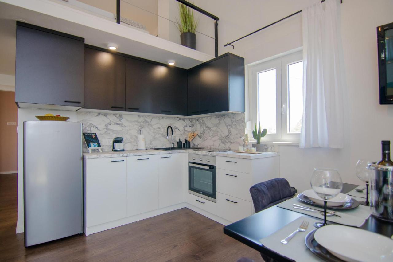 Apartments Aki Malinska Extérieur photo