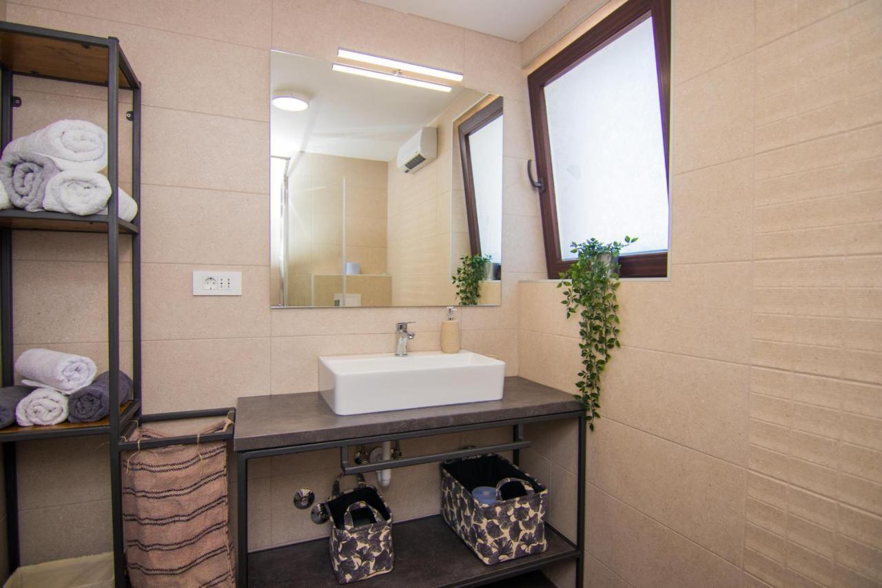 Apartments Aki Malinska Extérieur photo