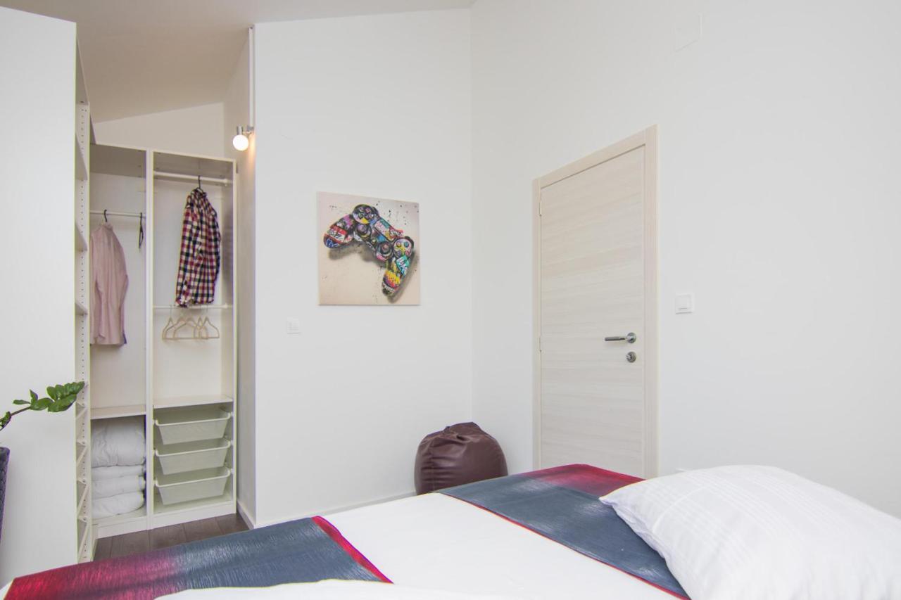 Apartments Aki Malinska Extérieur photo